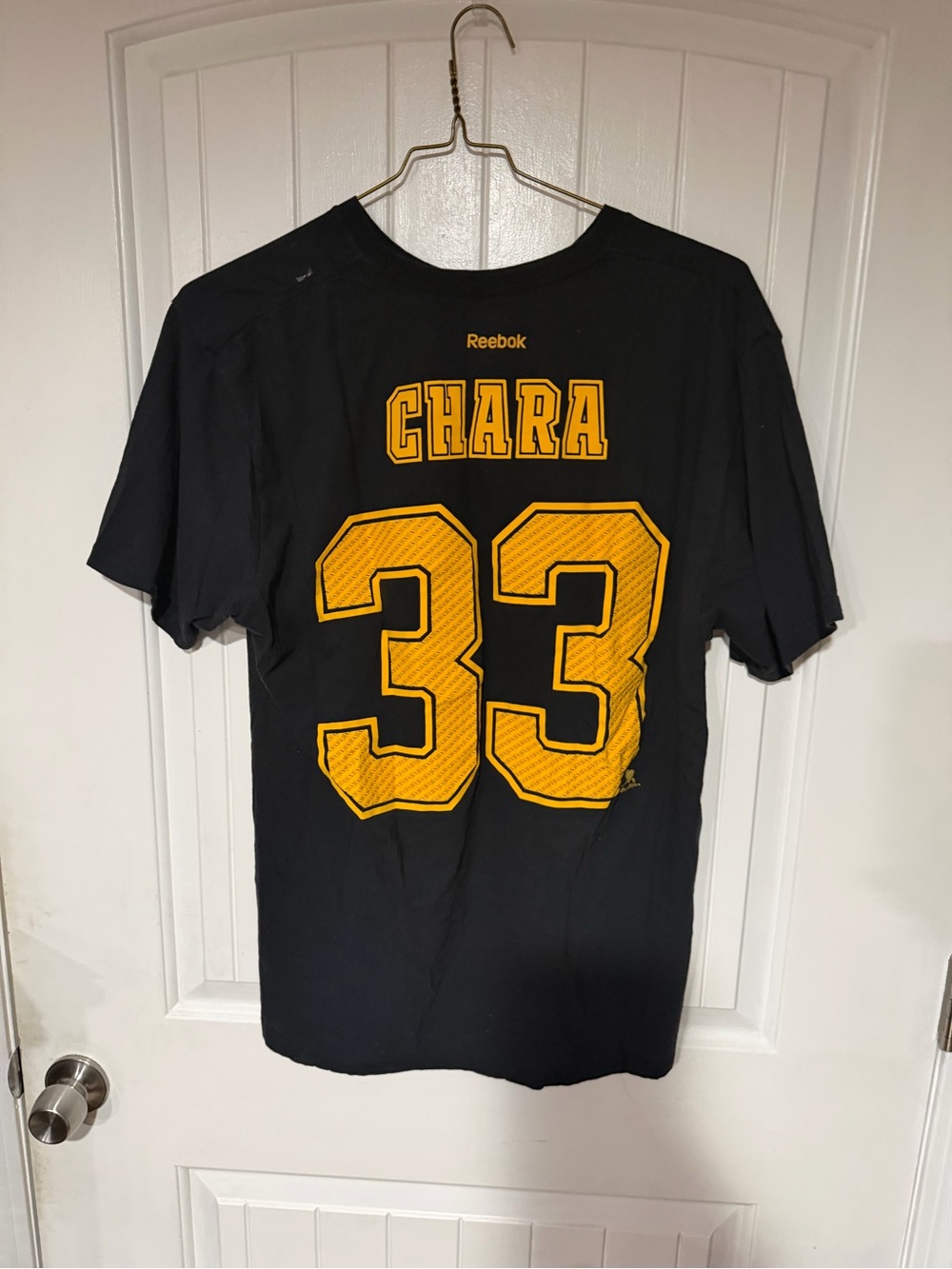 Reebok Zdeno Chara #33 Men's Boston Bruins Hockey Tee